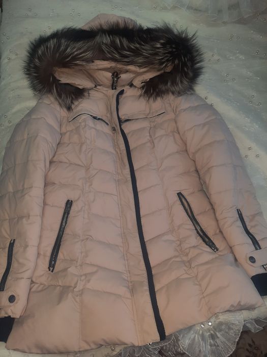 Продаю зимние куртки