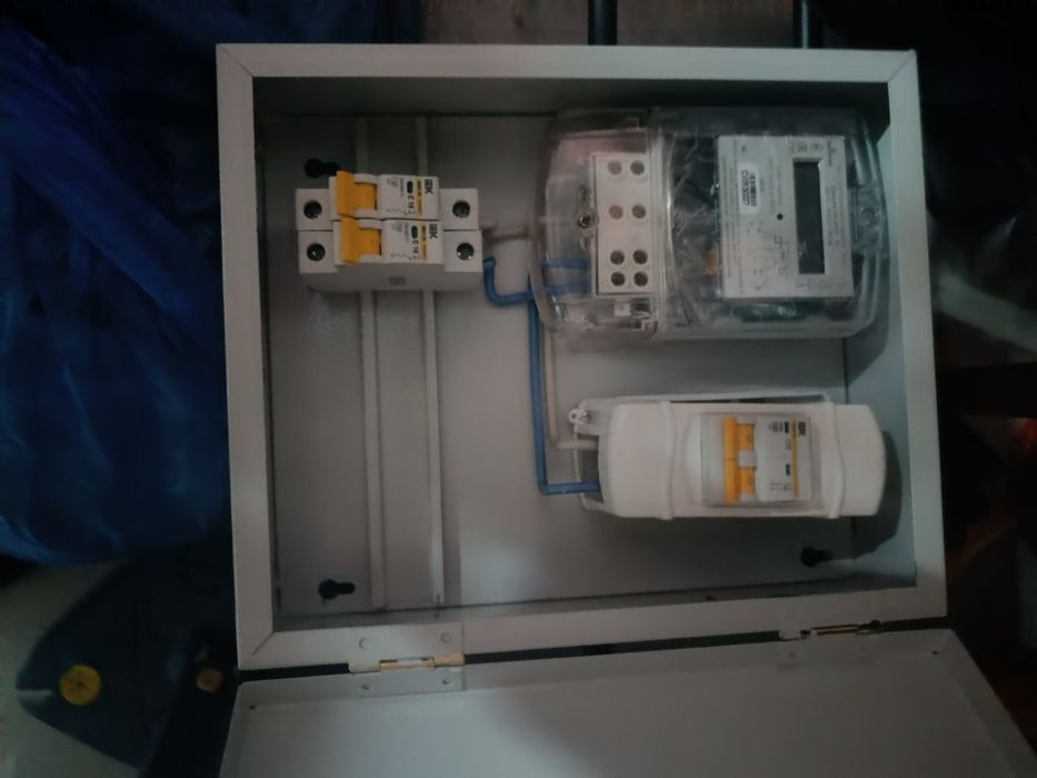 Продам электро счетчики 220