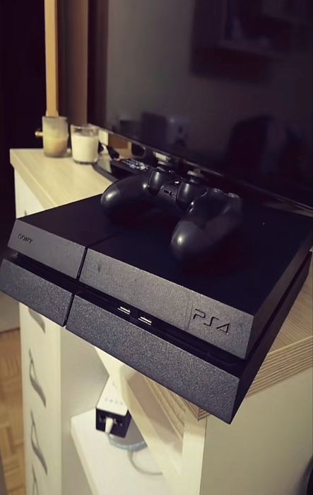 Play Station 4