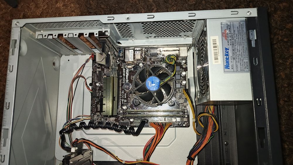 Продам компьютер Huntkey i5 4ядро