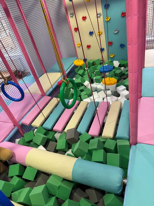 Cursa cu obstacole Spatiu de joaca labirint