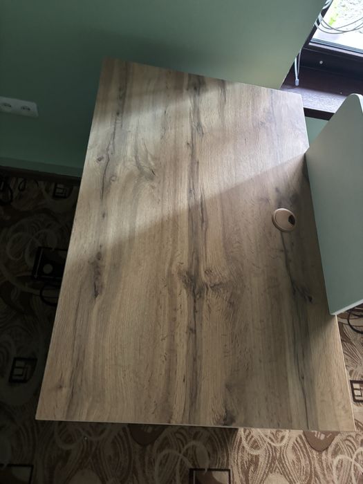 офисные столы.  ,