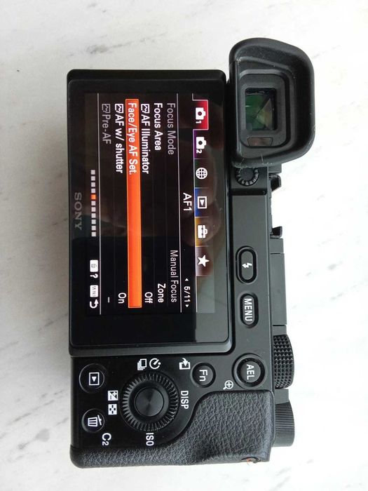 Sony A6100 тяло.