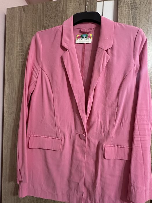 Чисто нов розов комплект