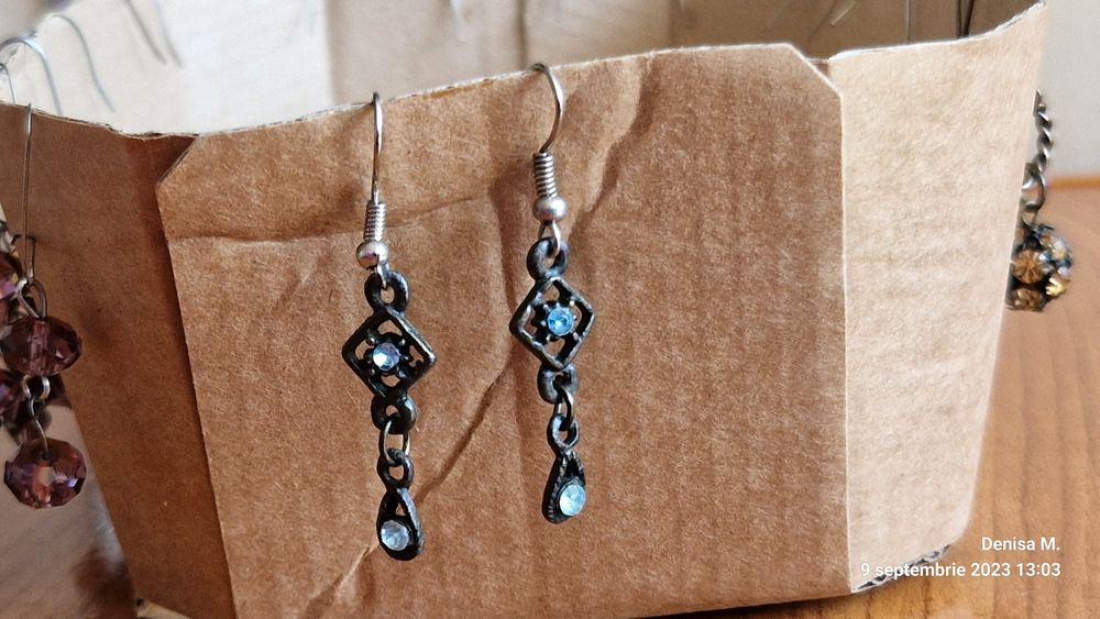 cercei lungi cu pietricele