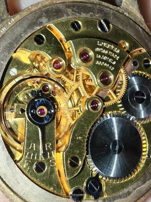 Ceasuri aur Omega Longines