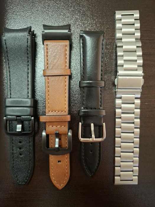 Samsung Galaxy Watch 6 Classic 43 mm + 4 верижки + 3 протектора + безел