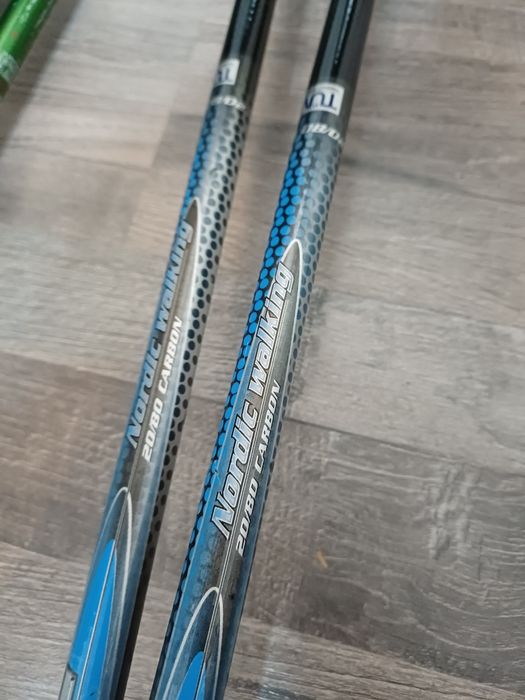 Două perechi de bețe profesioanale pt drumetii