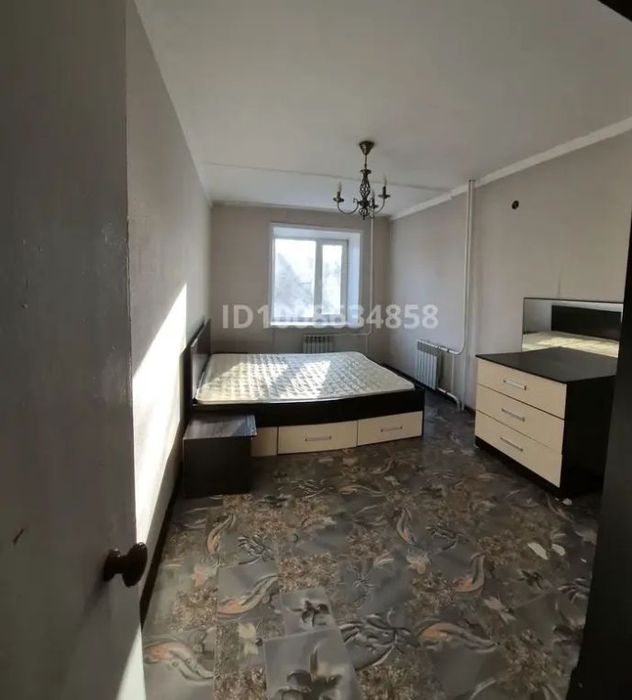 3 комнатная - Район 2 школы.