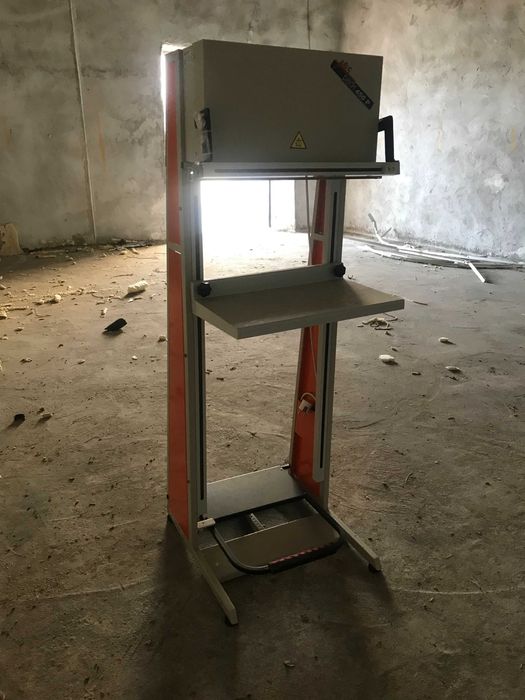 Слепваща машина тип “МИСПАК”, модел “450Р”