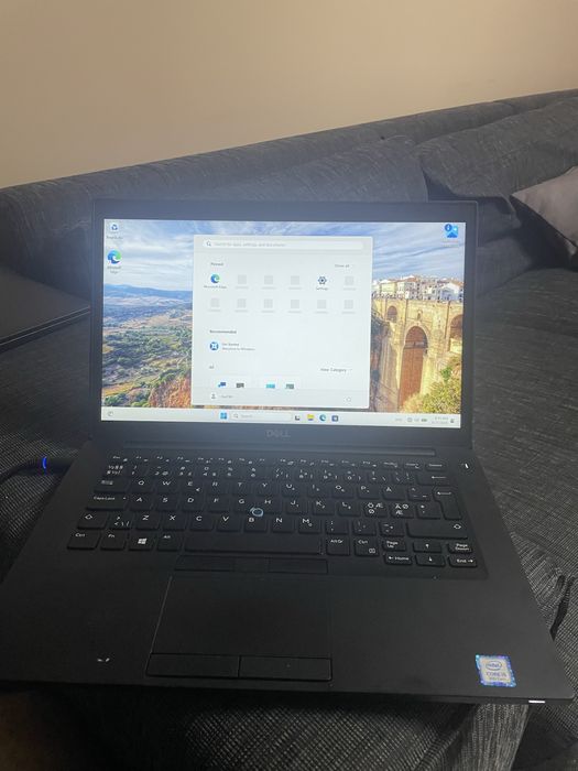 Лаптоп Dell Latitude 7490