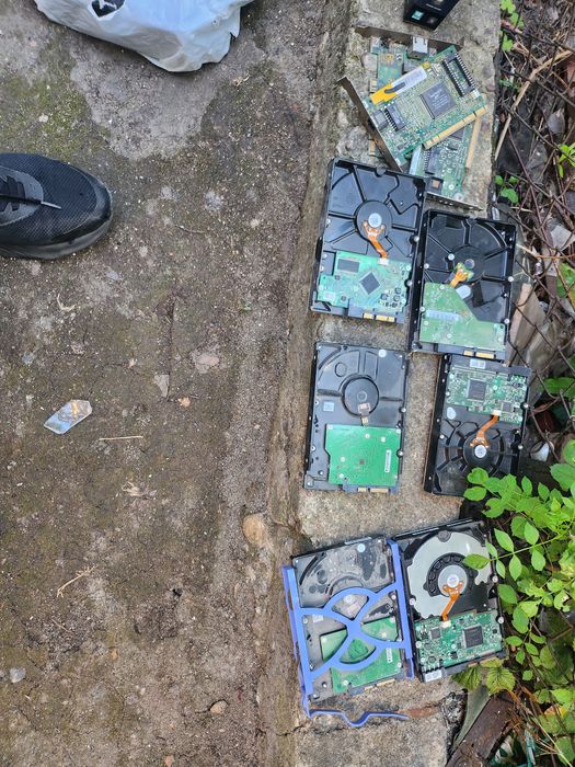 Хард диск и карта памет 128gb