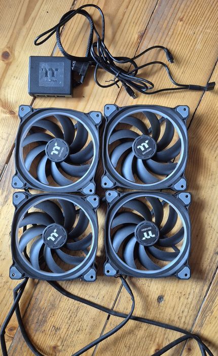 Thermaltake 4 x 140mm RGB controller Premium Edition