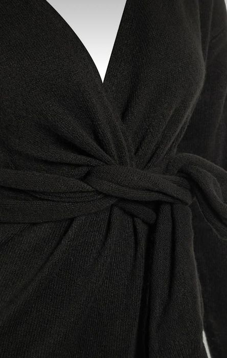 Элегантное шерстяное платье