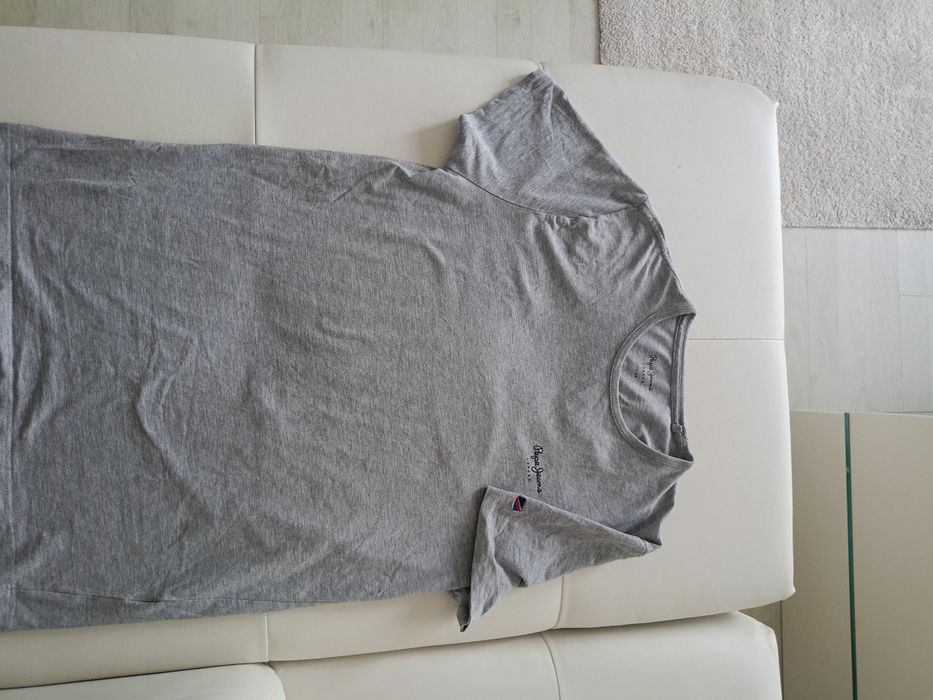 Vând tricou pepe jeans,produs de calitate superioara mărimea S.