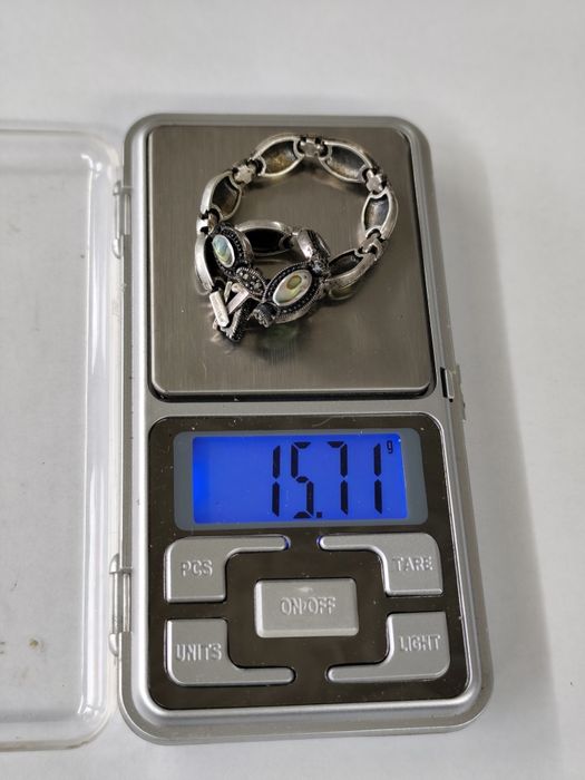 Сребърна гривна с кралски седеф