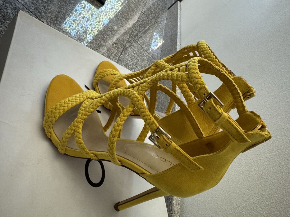 Sandale noi Aldo din piele cu bretele impletite