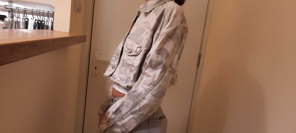 Две къси якета Bershka XS