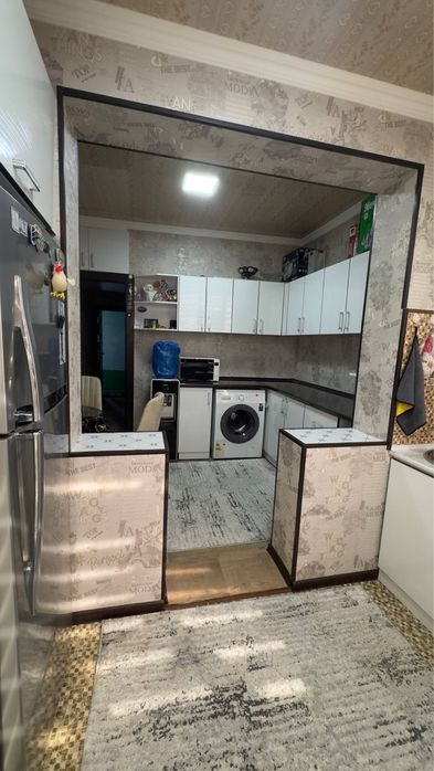 6-mkr 1 xonali 40 m2 sotiladi