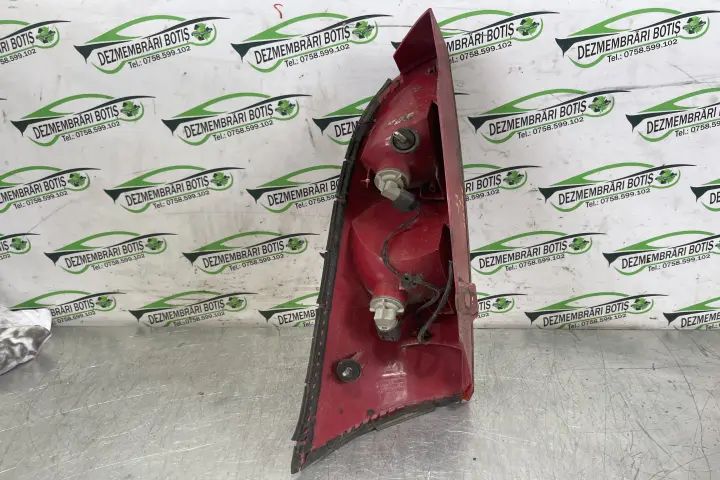 Lampa / Tripla stop stanga pe aripa Ford Focus 2000 1.6 MT (101 hp)