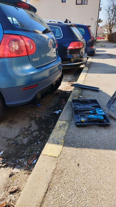 Golf5 schimb sau vând