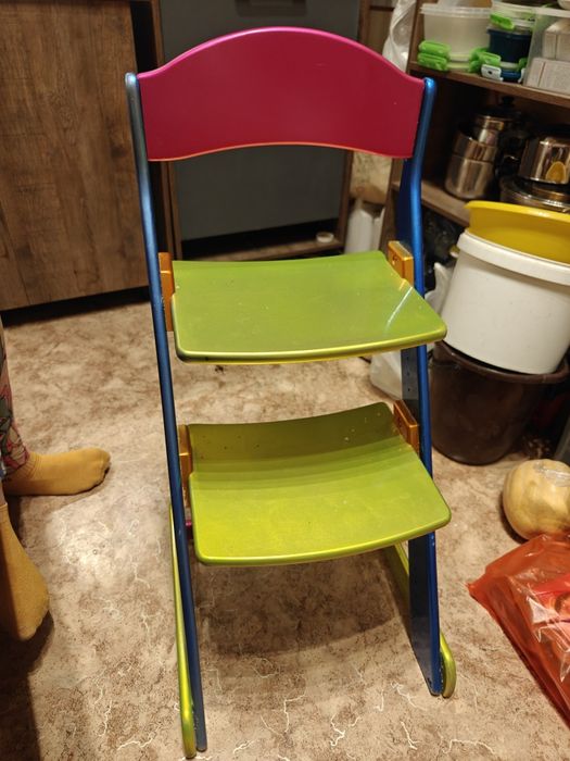 Растущий стул. МДФ. Очень хорошее состояние