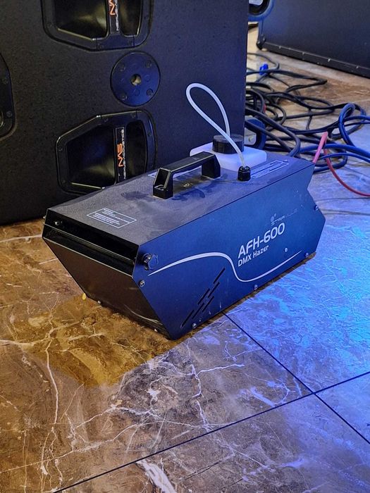 Sistem complet lumini scenă – 6× Beam Flash 7R + truss + DMX + laptop