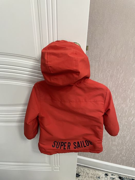 Куртка детская в отличном состояния