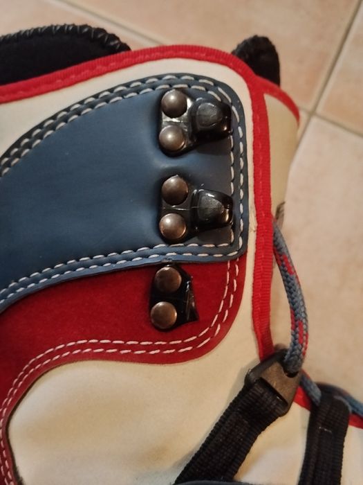 Vând boots snowboard mărime 34