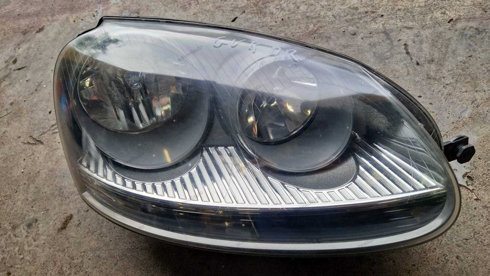 Far dreapta VW Golf 5 cod 1K6 941 006 C