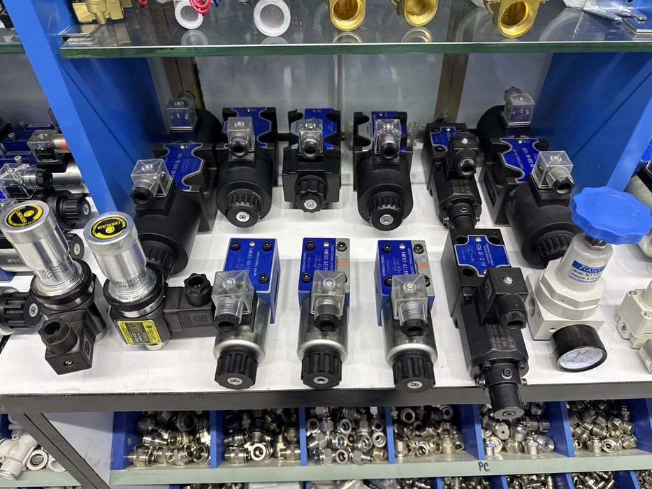 Гидравличексий клапана и запчасти