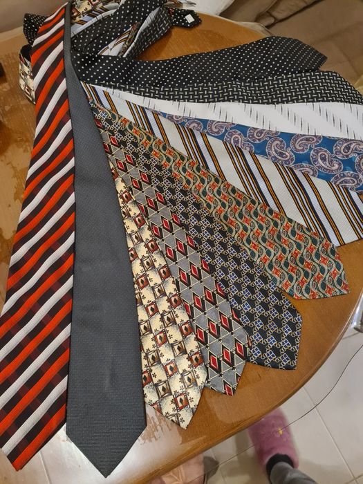 Продавам Вратовръзки