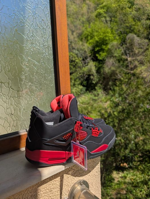 Jordan 4 Red Thunder