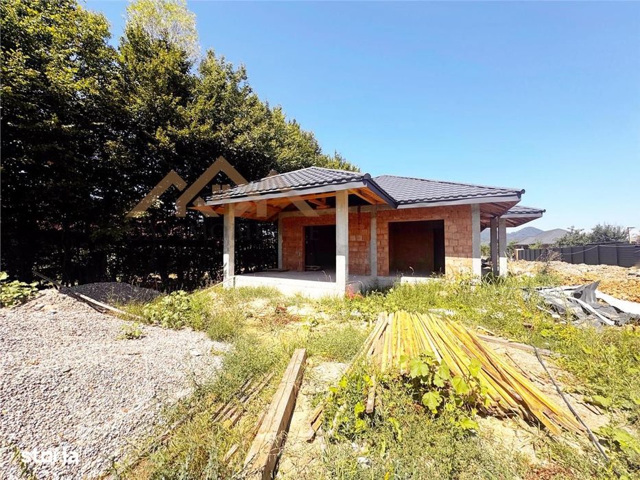 Casa la rosu | Satu Nou de Sus | 675 mp teren