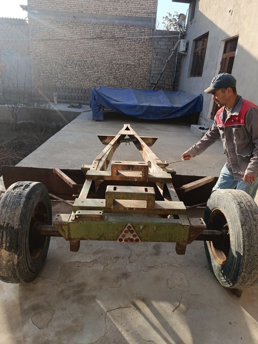 Qishliq xujalik texnikasi sotiladi