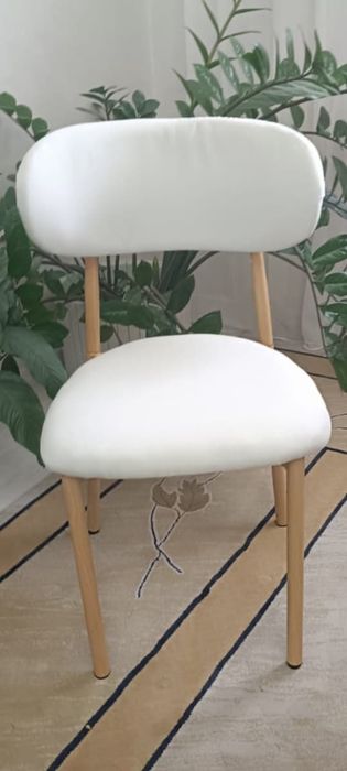 Продам новые стулья 8 шт