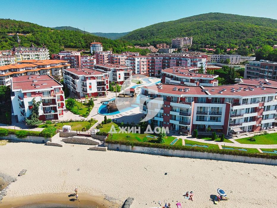 Продава се Едностаен апартамент в к.к. Елените - 40 кв.м за 1844 €/кв.м - Снимка #8