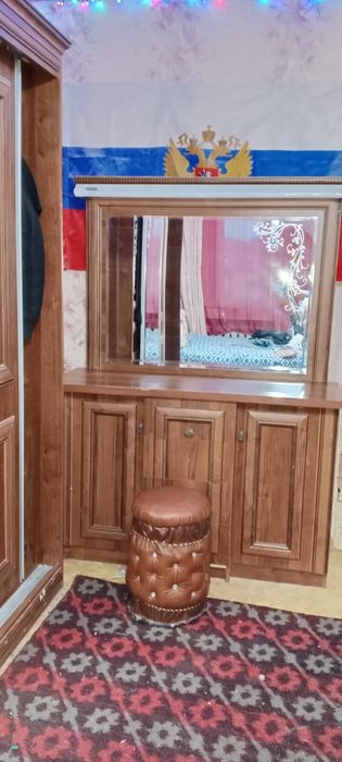 Продам камод с зерколом