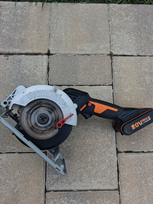 Circular de mana cu acumulator Worx
