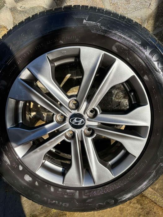 Продавам оригинални джанти с добри гуми за джип Хюндай 5x114,3.