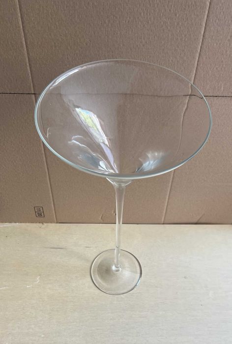 Vaza cupa Martini -inaltime 50 cm din sticla.