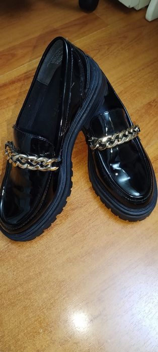 Продам женские лоферы