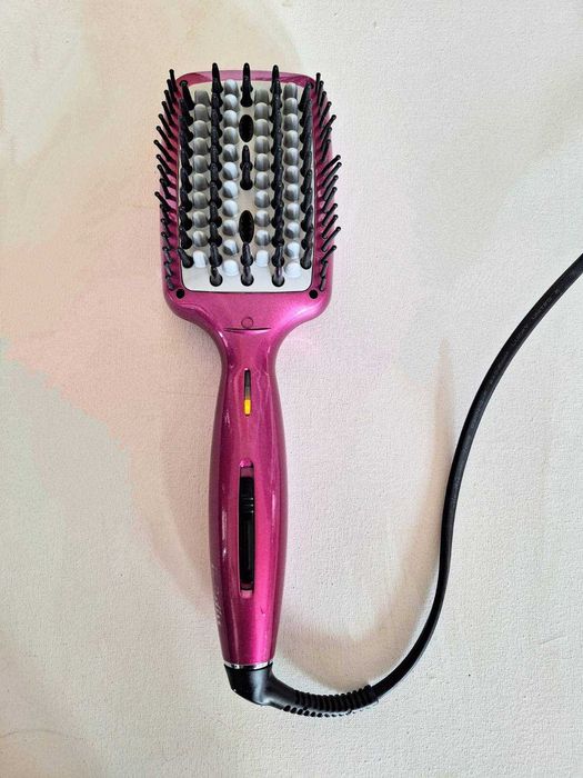 Babyliss електрическа четка за изправяне на коса