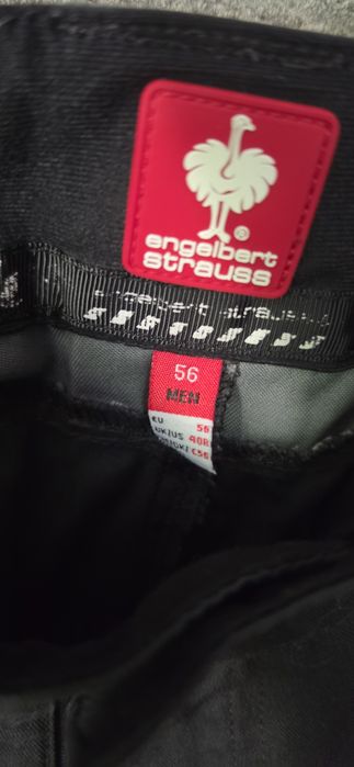 Strauss engelbert, Mascot