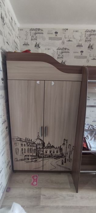 Двухъярусная кровать