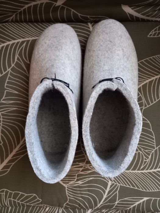 Пантофи от чиста мерино вълна на норвежката марка Tova Haus