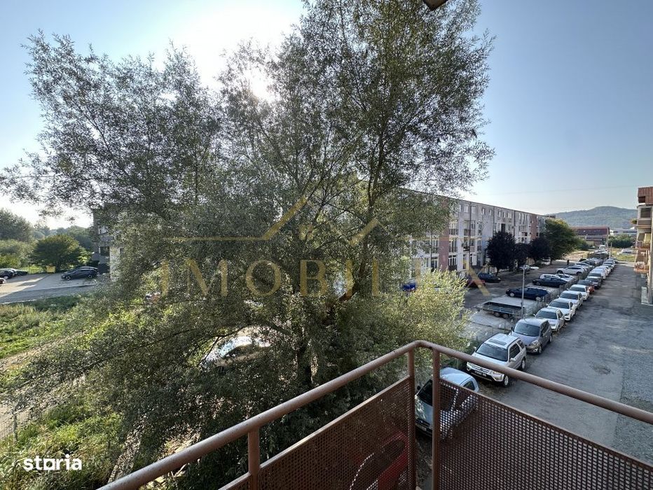 Apartament spatios 3 camere,  zona Tineretului