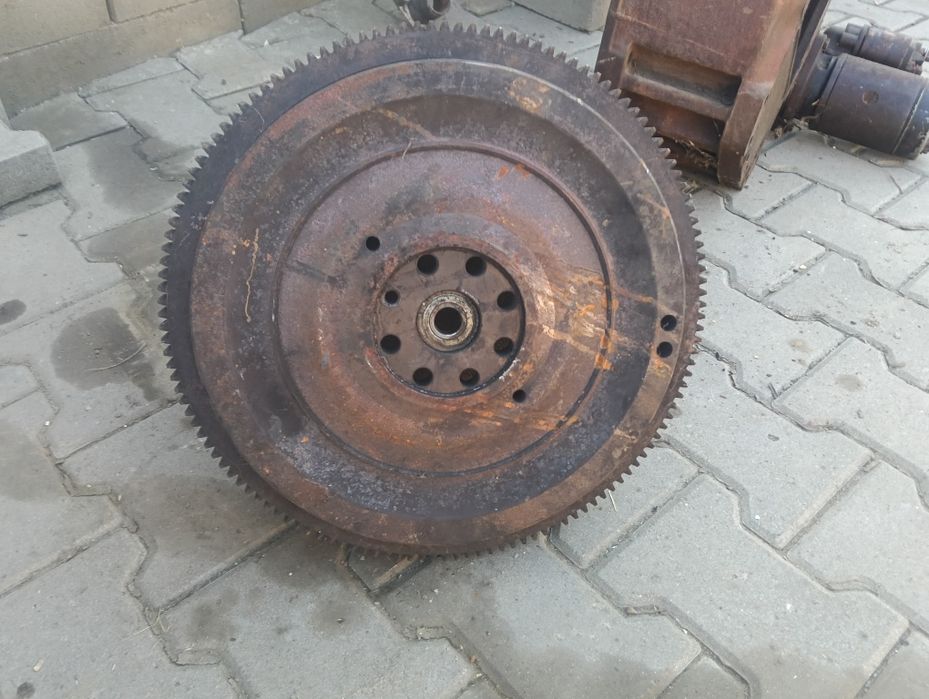 Piese international 624