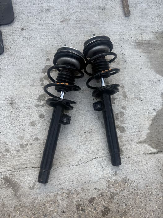 Предни амортисьори от БМВ е46 3д/BMW e46 3D