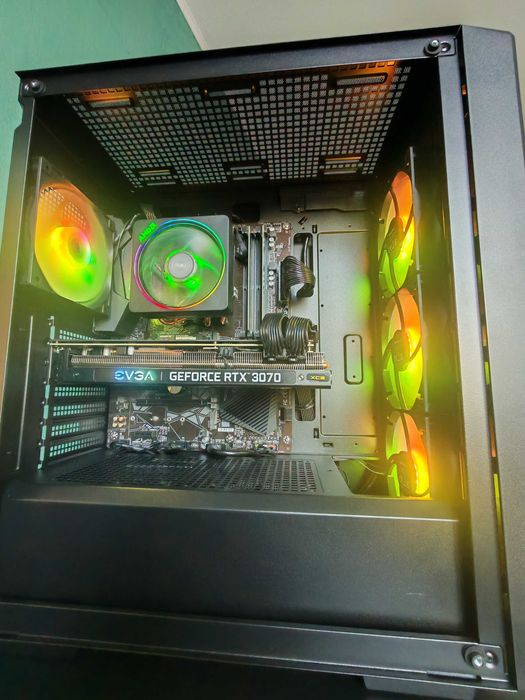 Геймърски Компютър (КАТО НОВ) - AMD R7 3700X, Nvidia RTX3070, 32GB RAM, NVMe SSD